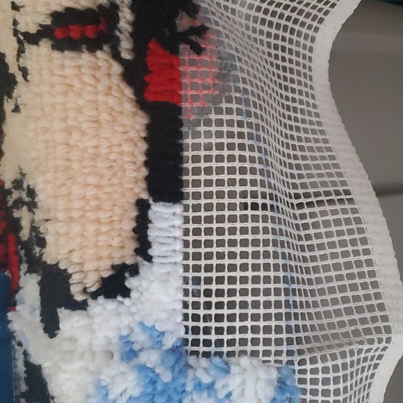 Mickey Mouse & Minnie Mouse Latch Hook Kit, Christmas, Winter - Picture 4 of 7